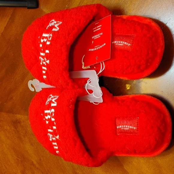 Wondershop Women's Cozy Fleece Christmas Slippers Merry & Bright Size Medium 7/8 - Picture 2 of 4